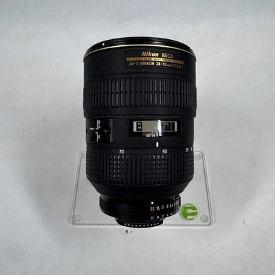 Lente de cámara Nikon AF NIKKOR 28-70 mm f/2,8 rota Foto 1 de 4