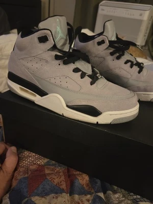 Jordan Son of Mars Bajo "Gris Lobo" Talla 9.5 Foto 1 de 4
