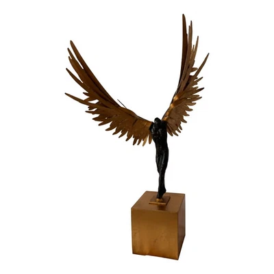 "Moderna figura masculina alada dorada escultura sobre base de cubo de oro - 21"" de alto" Foto 1 de 4