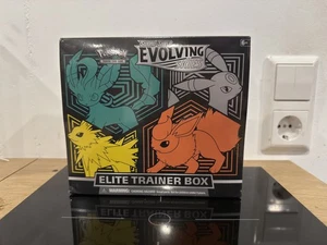 Pokémon TCG Sword & Shield 7 Evolving Skies ETB - Bild 1 von 3
