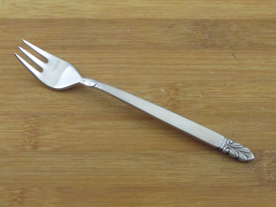 International Deluxe NORSE Seafood Cocktail Fork 5 5/8" Stainless Flatware - Image 1 of 2