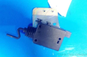 98-02 Saab 9-3 OEM gas fuel lid door actuator motor Part # 44 93 300 - Picture 1 of 2