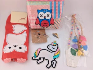 LOTE RELLENO MEDIAS KAWAII lindo 6 piezas calcetines collar pendientes niñas prendedor regalos 8Z - Imagen 1 de 4