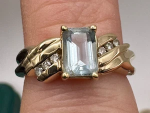 Anillo de oro macizo de 10k con aguamarina o gema y diamantes equivalentes / talla 6,5 - Imagen 1 de 13