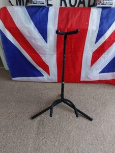 Universal Guitar Stand for Acoustic, Electric, Bass Classical Guitars - Picture 1 of 3