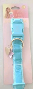 Paris Hilton Collare per Cani Blu Regolabile Med 14"-20" Rosa Slay Star Labbra Charms - Foto 1 di 4