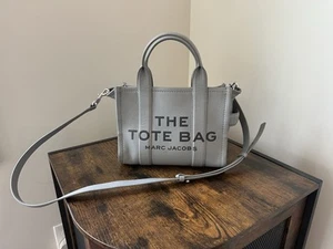 Clean *Awesome* MUST HAVE* Marc Jacobs Tote!๐ Wolf Grey! Size small! - Picture 1 of 10