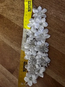 Braut Kopfschmuck Strass Diadem Blumen Silber Haarbrosche Strass Spange - Bild 1 von 2