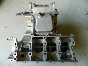 #* 00 01 03 Suzuki GSXR750 GSXR 750 Crankcase Crank Case Cases Pistons ** 2001 - Picture 1 of 12