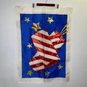 Vintage 2001 Patriotic American Firecracker 4 luglio vacanza bandiera all'aperto - Foto 1 di 5