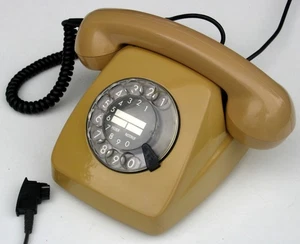 Post FeTAp 611 ▪ Wählscheibentelefon, ocker, TAE-Stecker, Wählscheibe, 611 - Bild 1 von 5