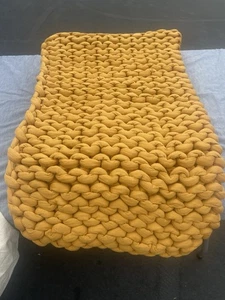 Bearaby  Tencil Tree Napper  Throw 15 Lb  Retail  $299  Marigold / Wheat - Picture 1 of 4