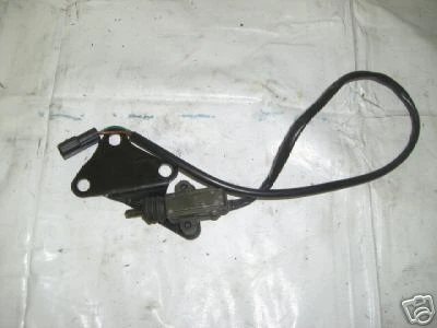 INTERRUPTOR DE APAGADO Y SOPORTE TRIUMPH DAYTONA 955i Foto 1 de 1