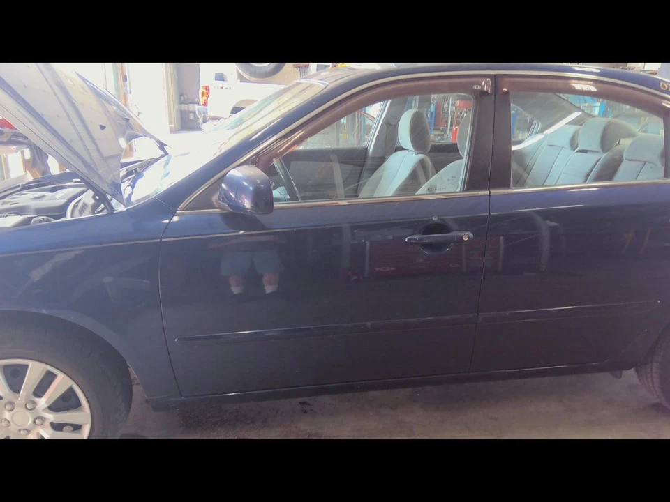 Used Front Left Door Assembly Front fits: 2007 Kia Optima electric VIN E 5th dig Foto 1 de 4