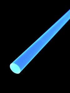 10mm Schwarzlicht Acrylglas Rundstab 0,5m Blau Neon Deko DIY Stab Basteln - Bild 1 von 2