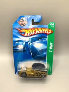 Vintage Hot Wheels Treasure Hunt Qombee w/ Flames Mint ON Card 2007 Gold - Picture 1 of 2