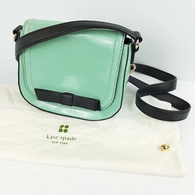 Cartera Bandolera Kate Spade Chelsea Park Charol Lazo Verde Con Cubierta Antipolvo Foto 1 de 4