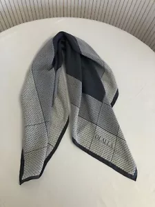 Foulard Carré de soie Olalla Gris Vintage Cadeau pour Femme FO306 - Imagen 1 de 11