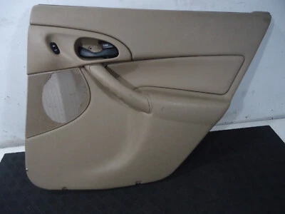 2002 FORD FOCUS SE SEDAN INTERIOR TRASEIRO DIREITO PORTA ELÉTRICA PAINEL PERGAMINHO - Imagem 1 de 4