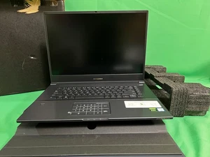 ASUS ProArt StudioBook Pro Laptop W700G Xeon E-2276M 32GB RAM - 2x 1 TB SSD - OB - Picture 1 of 11