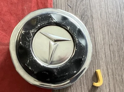 #J 1) *RARE* 1970's 80s Toyota 60 Series Land Cruiser FJ60 Center Cap h= 1 1/2" - Image 1 of 4