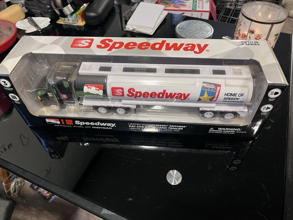 SPEEDWAY Fuel Tank Trailer Truck First Gear Mack Anthem Day Cab Lights Sound NIB - Image 1 of 4