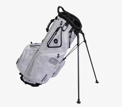Bolsa de golf Bridgestone Gambler ligera con soporte de camuflaje ártico Foto 1 de 2