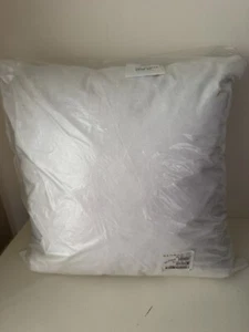 The Company Store weiß PP56 20 Zoll Kissen neu - Bild 1 von 4