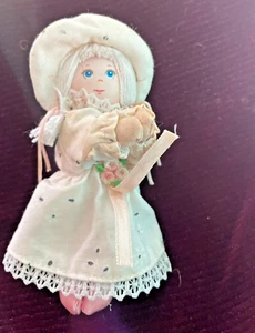 Vintage 1983 Amtoy American Greetings Small Cloth Doll 5" - Picture 1 of 9