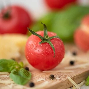 Tomato Pink Ping Pong 20 seeds HEIRLOOM vegetable garden SPRING SUMMER easy grow - Picture 1 of 1