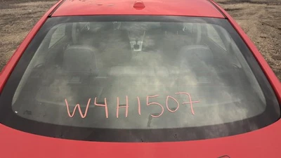 Cristal trasero usado se adapta a: Nissan Sentra 2015 trasero grado A Foto 1 de 4