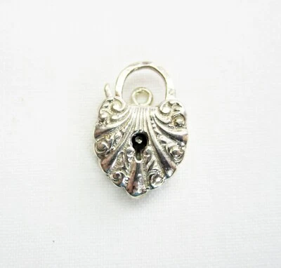 Vintage Sterling Silver 3D Ornate Repoussé Heart Padlock Safety Clasp - Image 1 of 4