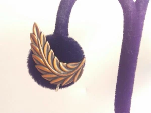 Vintage Screw Back Copper coated Olive Leaf Earrings Very Nice Detail - Picture 1 of 11