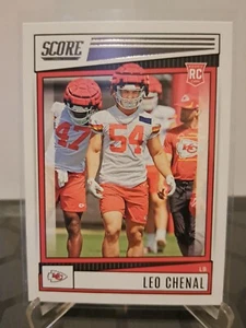 Panini Score Football 2022 Leo Chenal RC Chiefs #354 Trading Card NFL - Bild 1 von 1