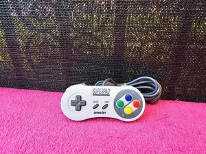 InterAct Superpad Controller SNES cablato grigio per Super Nintendo - Foto 1 di 6