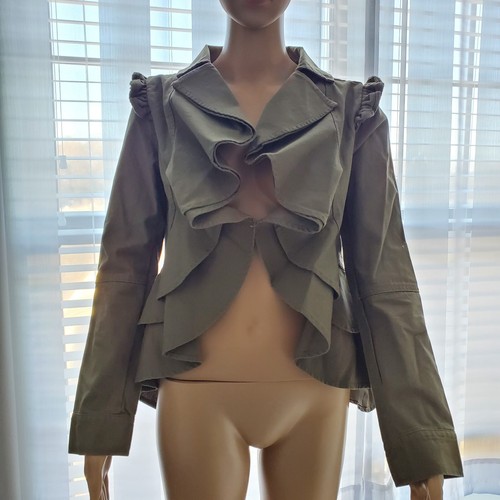 VETEMENTS Giacca Anthropologie Guest Editor verde oliva con volant piccola