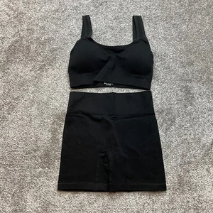 Simple & Graceful Clasic Best 2 Piece Outfit Tank Top & Shorts Girls Medium New - Picture 1 of 14