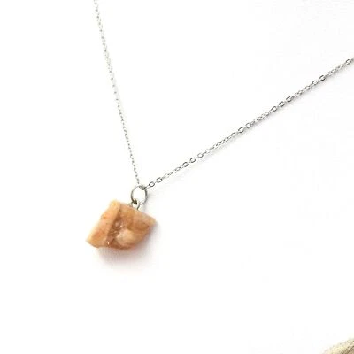 Oregon Sunstone Raw Necklace. 8.92 Ct. Oregon, U - Image 1 of 3