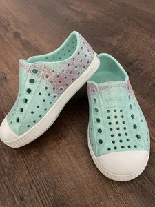 Native Slipper für Kinder Größe C 7 Glitzer hellgrün rosa - Bild 1 von 8