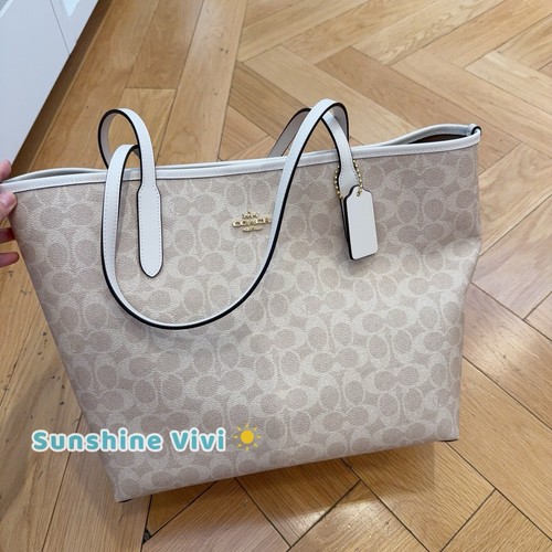 Borsa Coach City nuova con etichetta in tela firmata CV976 oro sabbia gesso