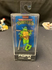 Teenage Mutant Ninja Turtles - Leonardo FiGPiN #566 Nuovo! - Foto 1 di 6