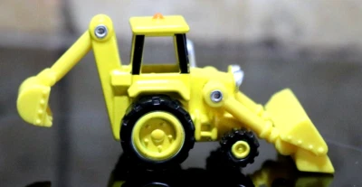 Toy Construction Vehicle Hit / K Chapman Learning Curve Yellow 2004 2.5" Long - Image 1 of 4