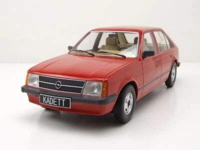 Opel Kadett D 5-Türer 1984 rot Modellauto 1:18 Triple9 - Bild 1 von 4