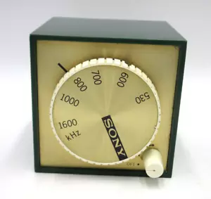 Vintage SONY Model TR-1823 CUBE AM Transistor Radio Green Works Vtg Retro - Picture 1 of 8