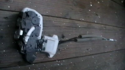 Nissan Altima 2007-2012 sedán pasajero delantero derecho cerradura puerta actuador OEM Foto 1 de 4