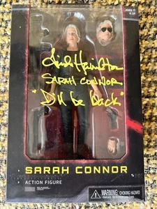 Figura de acción Linda Hamiliton firmada por Sarah Connor Dark Fate Because prueba exacta - Imagen 1 de 9