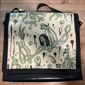GARY BASEMAN TASCHE VINYL - Bild 1 von 6