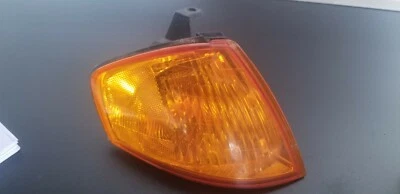 OEM Stanley MAZDA PROTEGE 99-00 1999-2000 CORNER LIGHT Passenger R  - Image 1 of 4