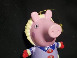 Vintage 2003 ABD eOne Winter Season Peppa Pig 3.5" Holiday Ornament - Picture 1 of 4