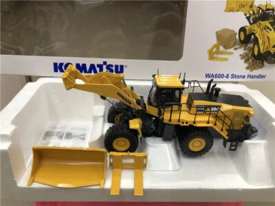 适用于 UNIVERSAL HOBBIES 适用于小松 WA600-8 轮式石处理机 1: 50 预制 — 第 1/4 张图片